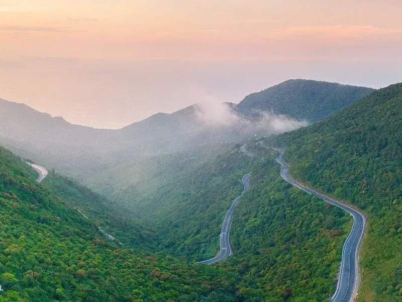 Introduction to Hue, Vietnam: The Imperial City of Culture and Charm Mountain and sea landscape in Hue, Vietnam, showing the region’s geographical diversity.
