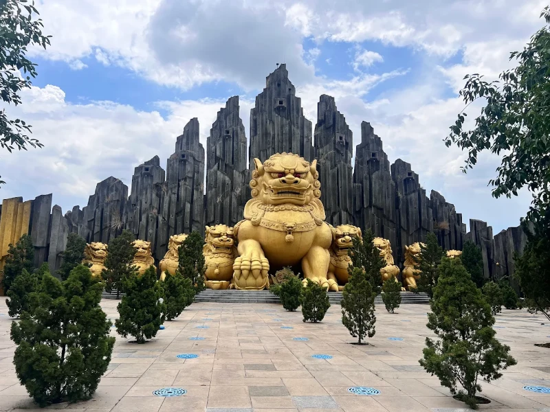 Vietnamese mythology-themed park in Ho Chi Minh City